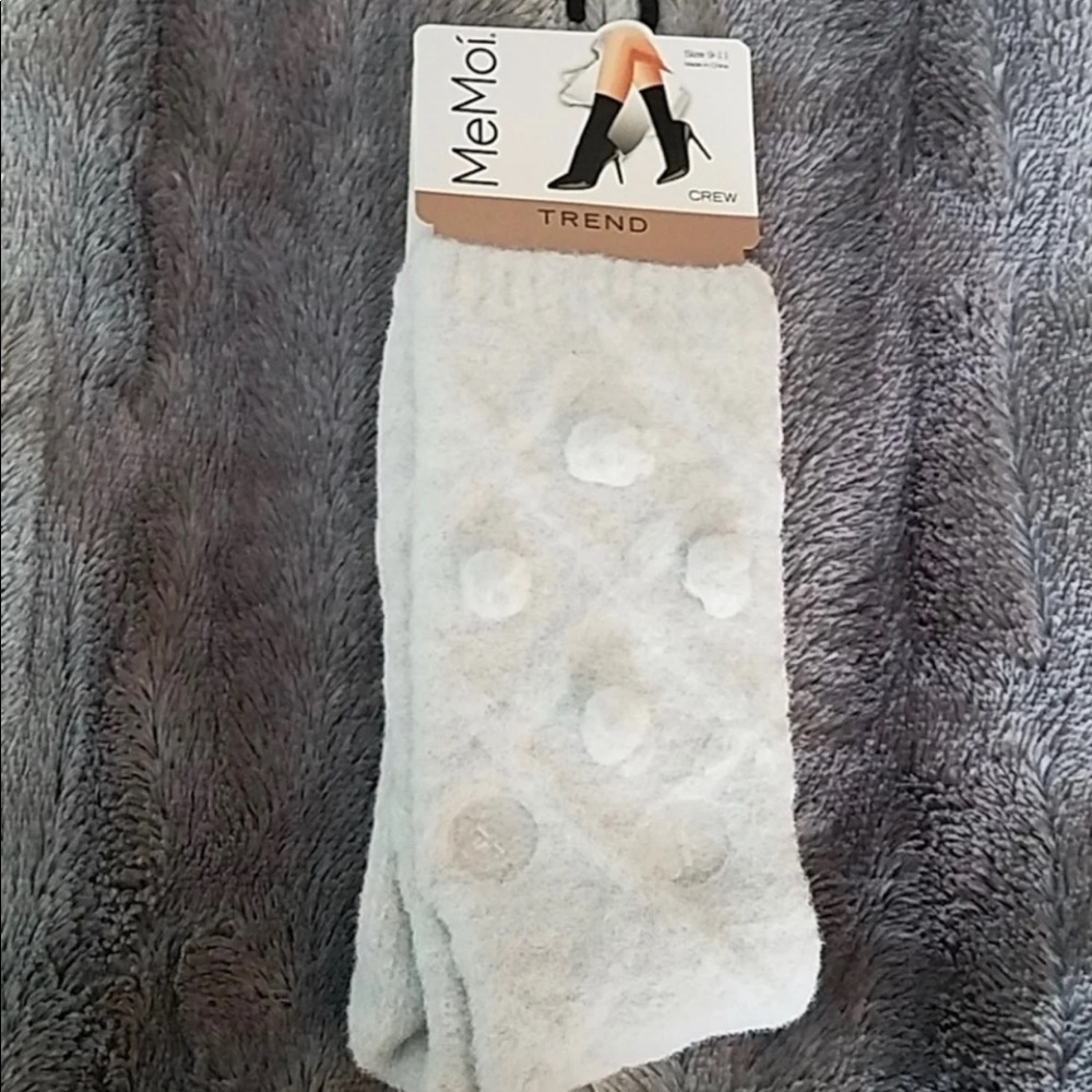 NWT Memoi Blissful Bubble Crew Socks Gray Size os